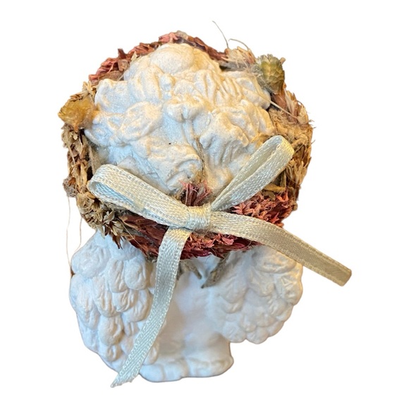 Vintage 1995 Dreamsicle “Praying Hands”perfect condition. 2.5” tall - Picture 3 of 5